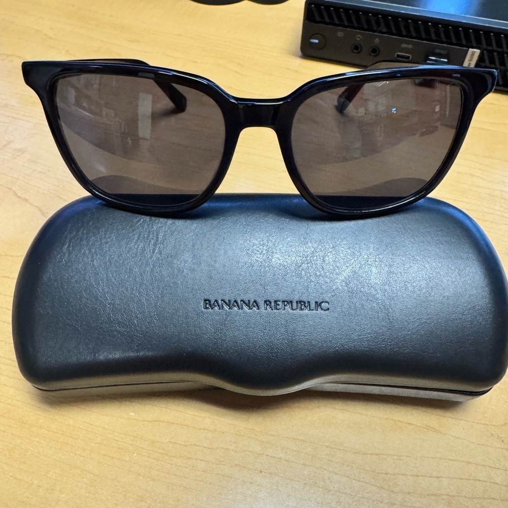 Banana Republic Black Sunglasses with Case and Cleaning Cloth